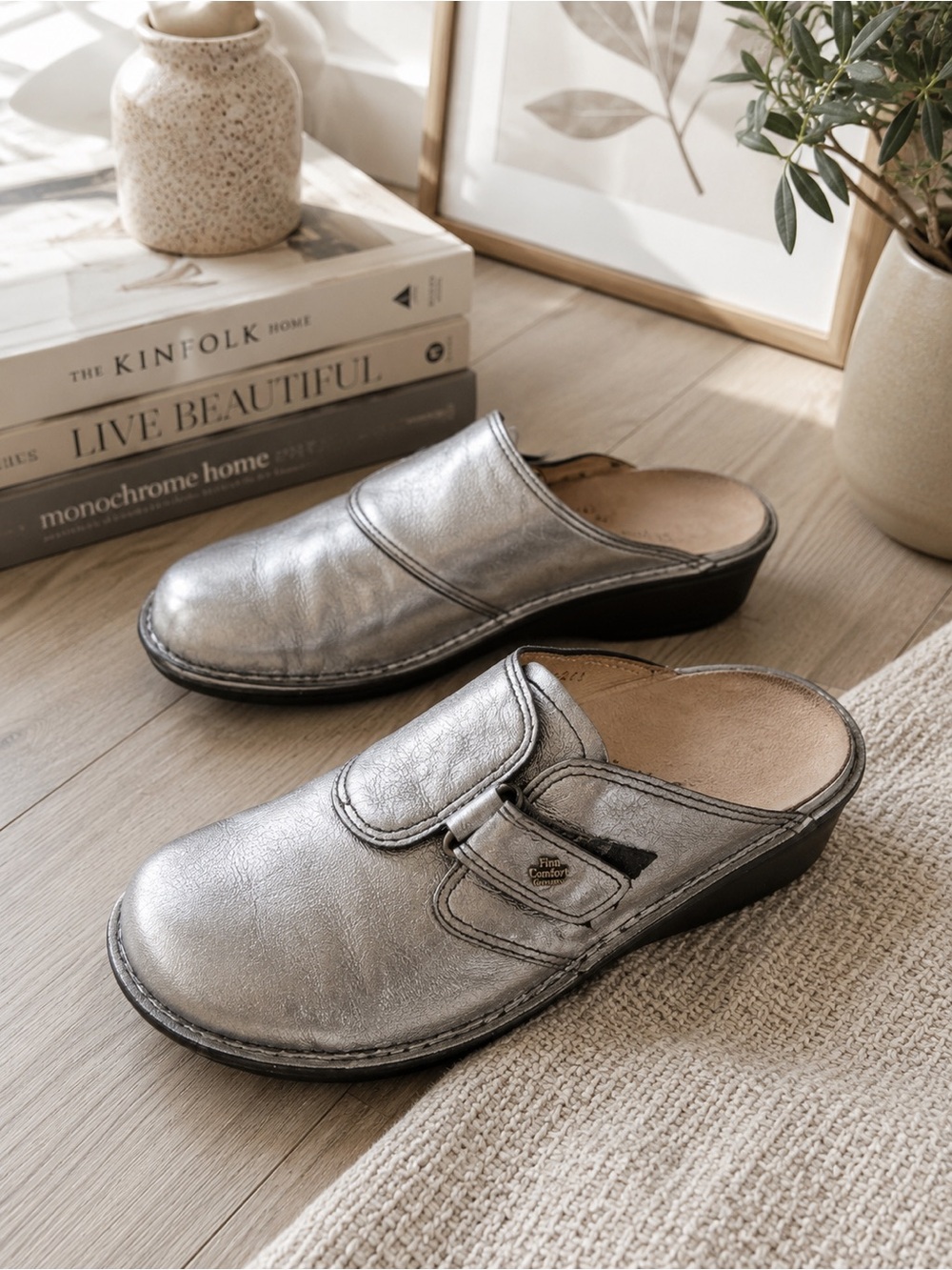 Finn Comfort Silver Leather Mule Clogs EU 42 US 10.5 Removable Footbed